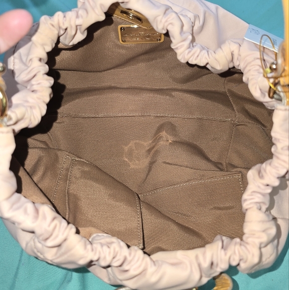 Salvatore Ferragamo Cream and Gold Shoulder Bag with Ruched Design - Picture 9 of 10